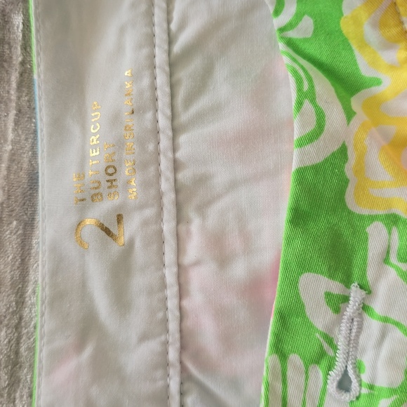 Lilly Pulitzer buttercup shorts size 2 - Picture 4 of 4
